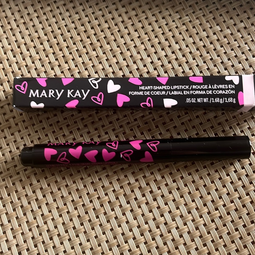 Mary Kay Heart Shaped Lip Stick NATURAL CONFIDENCE